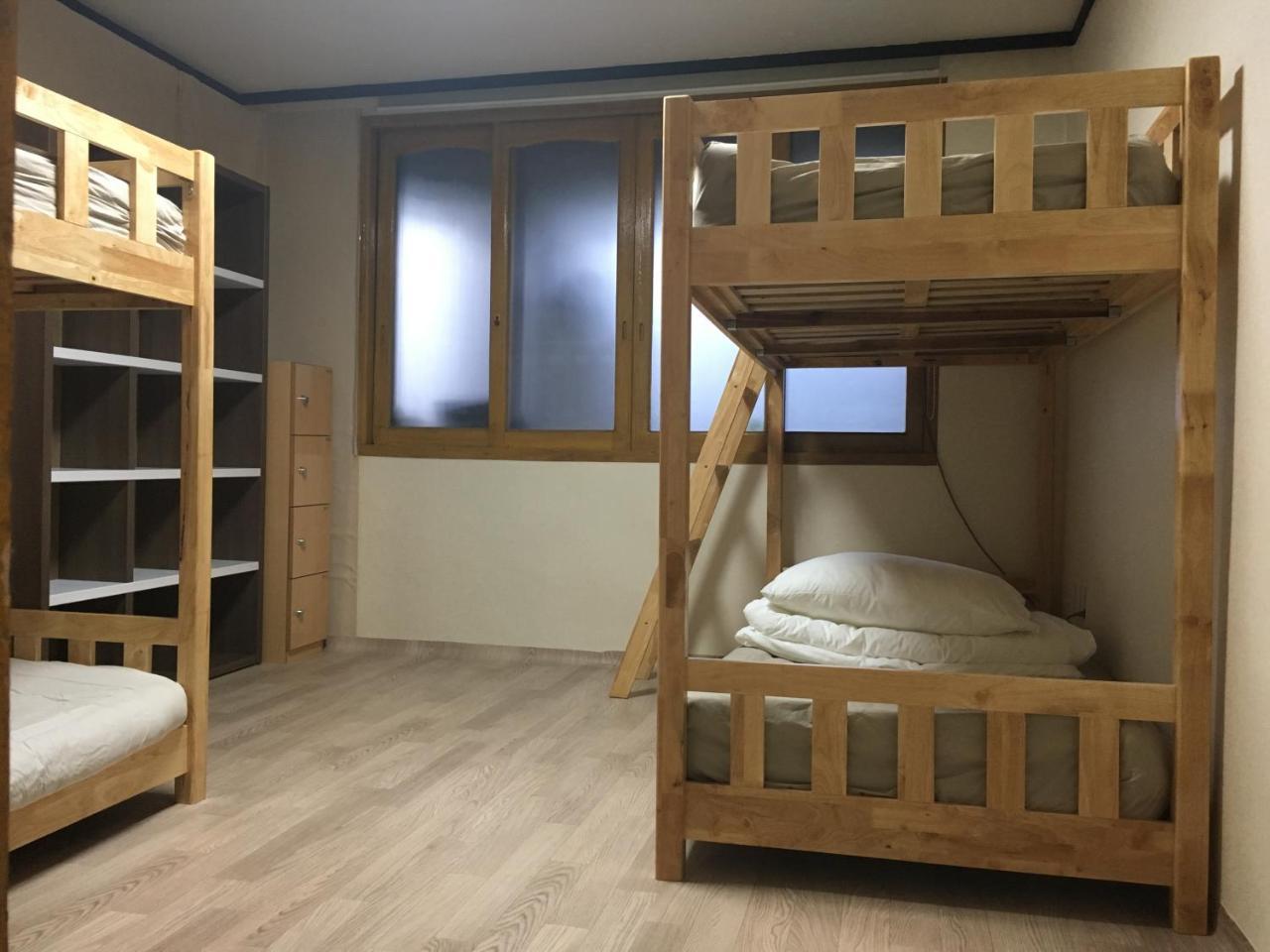 Busan Backpackers Luaran gambar